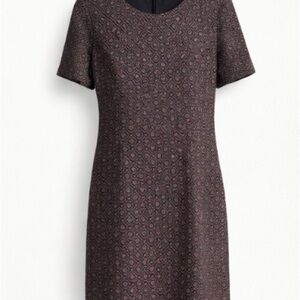 Elegant Gray and Blue Patterned Shift Dress with Pockets